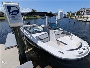 Sea Ray SPX210