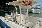 Robalo R222 Centre Console