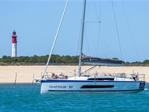 Dufour Dufour 37