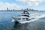 Ferretti Yachts 670