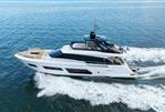Ferretti Yachts 670