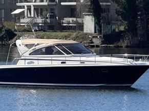 Cayman 38 WA
