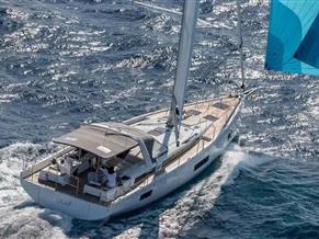 Beneteau Oceanis Yacht 54