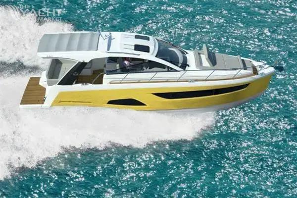 Sealine S390