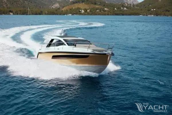 Sealine S335