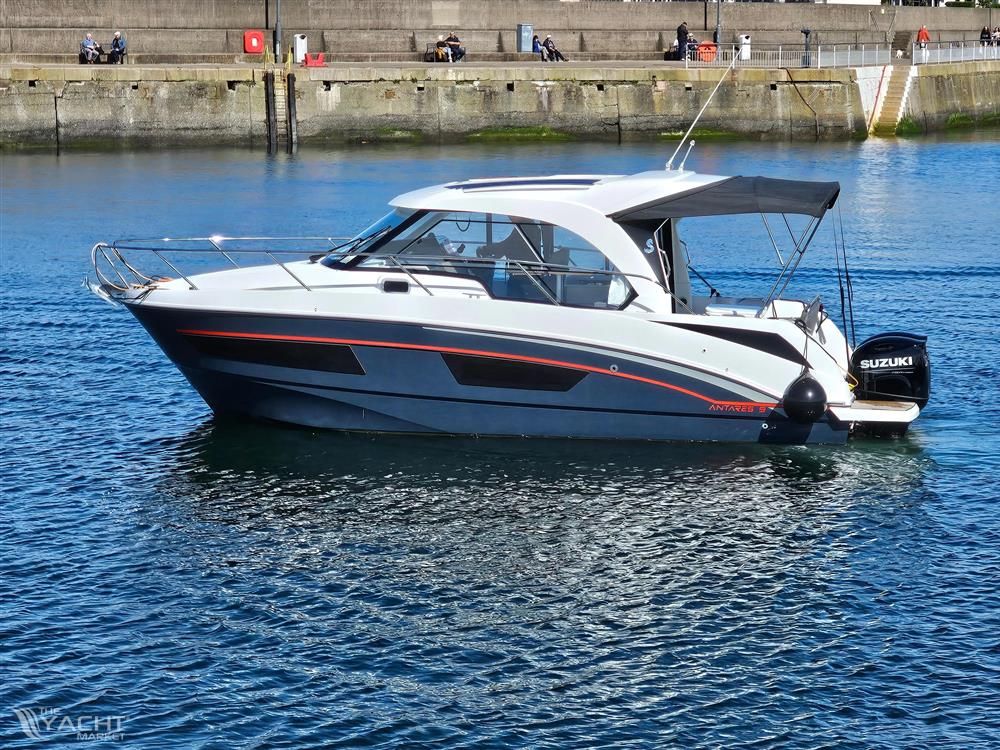 Beneteau Antares 9