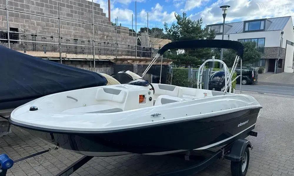 Bayliner Element E5