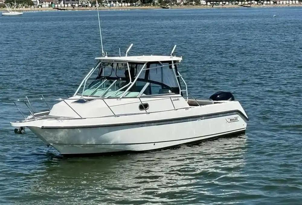 Boston Whaler 26 Conquest