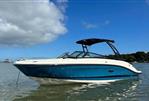 Sea Ray SLX 230