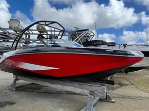 Scarab Boats 215 H.O.
