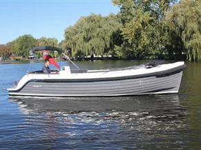 Interboat Intender 780