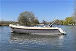 Interboat Intender 820