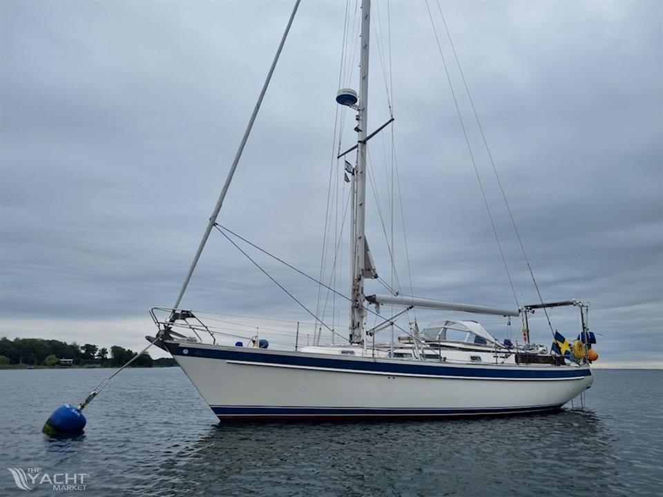 Hallberg-Rassy 42