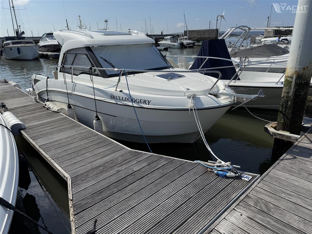 Beneteau Antares 7