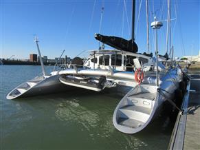 Catamaran Trimarine Carrera 57
