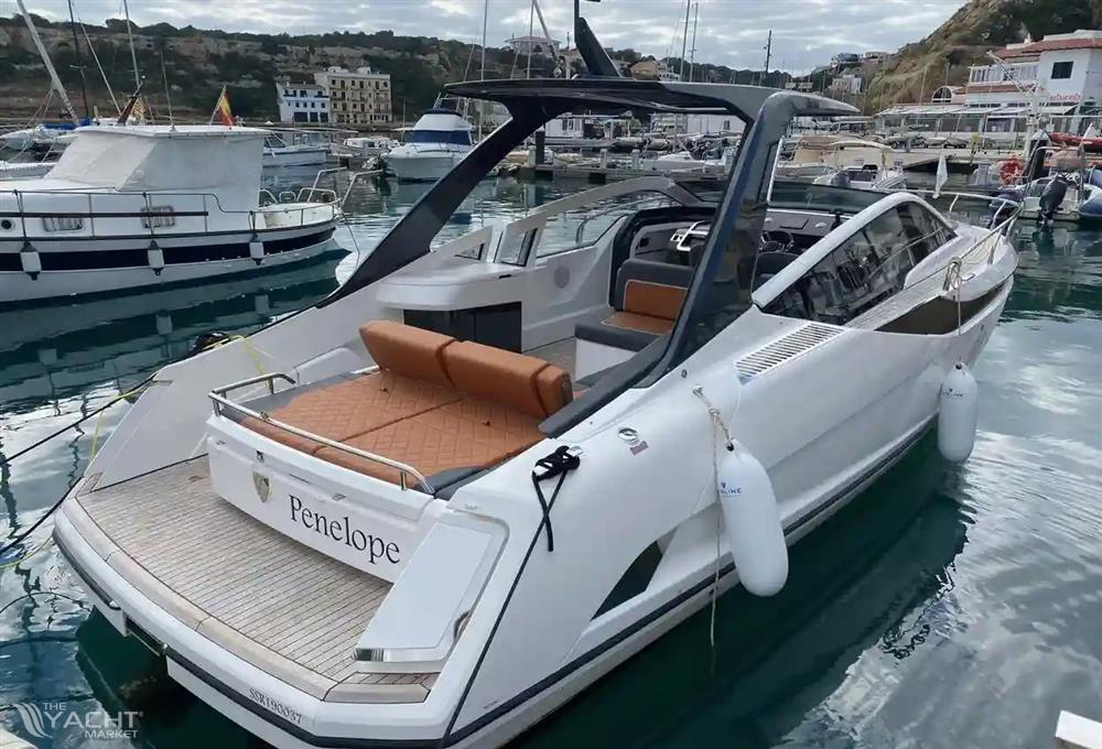 Fairline F Line 33