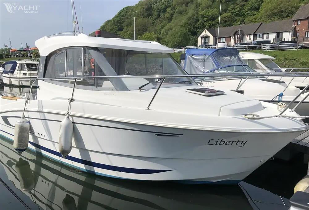 Beneteau Antares 6.80