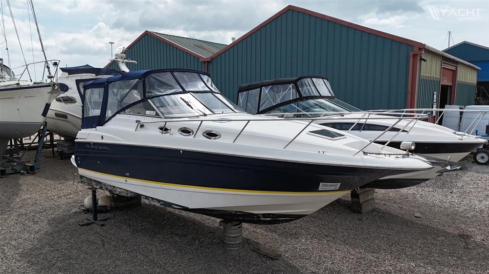 Regal 2765 Commodore