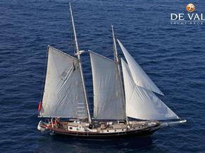 Schooner Sitting Bull 19.80