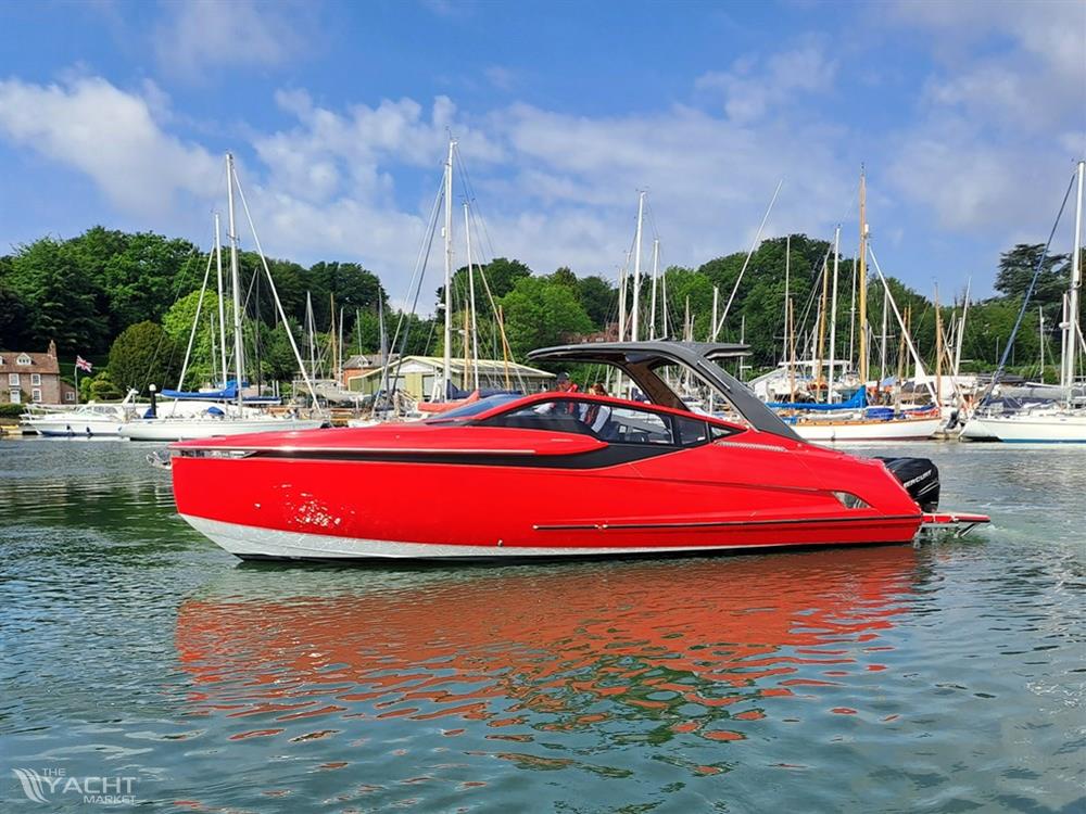 Fairline F//Line 33 - Default Image