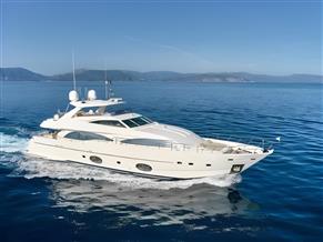 Ferretti Custom Line 97