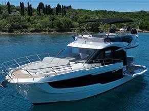 Galeon 440 Fly