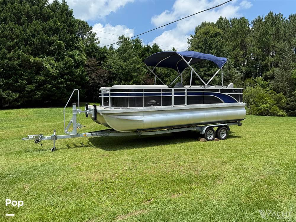 Bennington 22SS - 150HP Yamaha New Motor