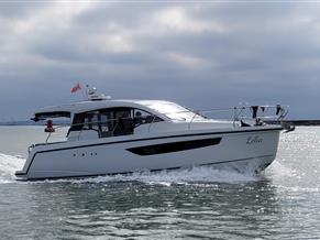 Sealine C330