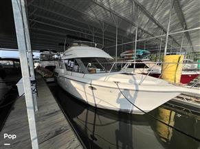 Carver 300 Aft Cabin