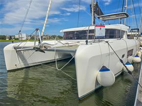 Lagoon 42