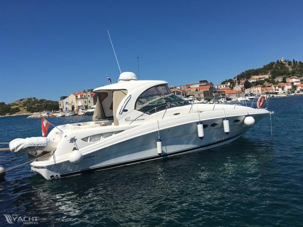 SEA RAY 425 SD - CUMMINS DIESEL