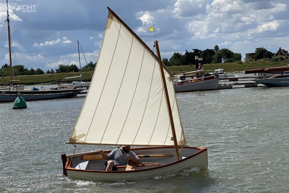 Classic Sailing Dinghy Jade-10