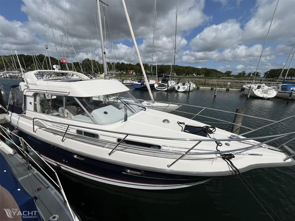 Nimbus 320 Coupe (2002) - NEDSAT