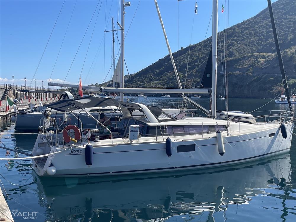 Beneteau Sense 43