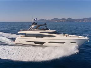 FERRETTI 780