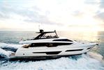 FERRETTI 780
