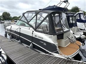Larson Cabrio 270 Mid Cabin