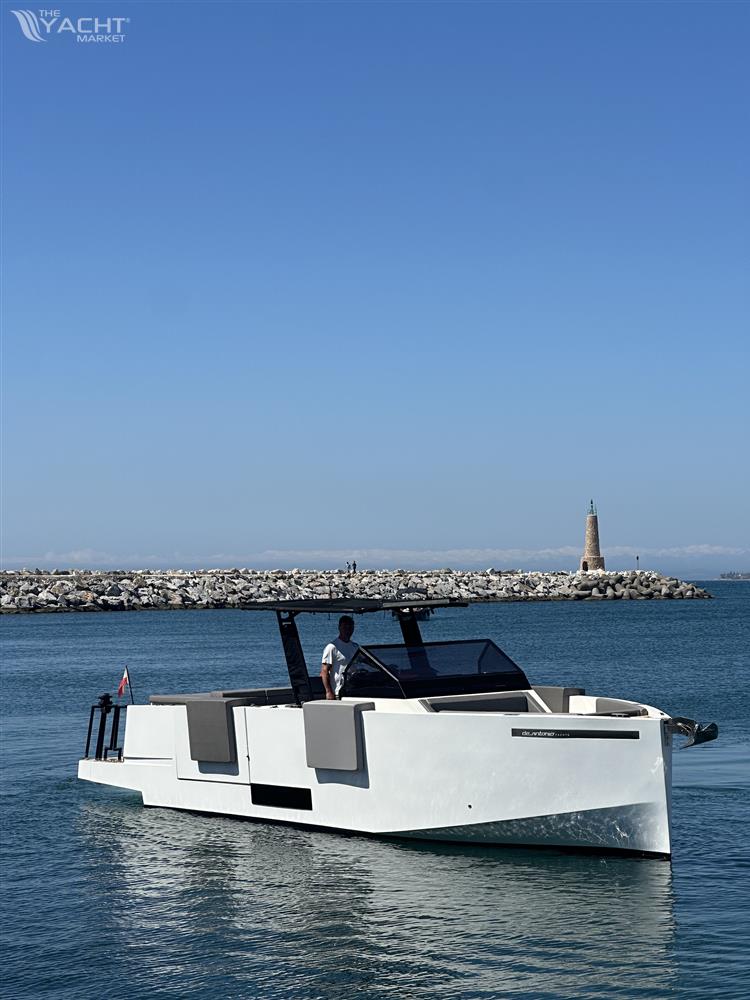 De Antonio Yachts D33