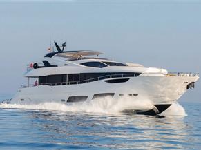 SUNSEEKER 95 Yacht
