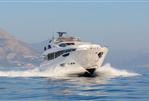 SUNSEEKER 95 Yacht