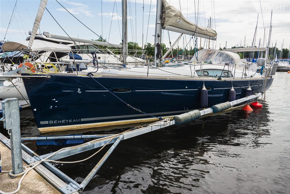 Beneteau Oceanis 43