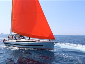 Beneteau Oceanis Yacht 62