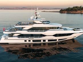 Gulf Craft Majesty 120