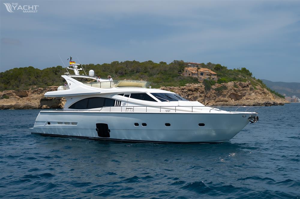 Ferretti 731