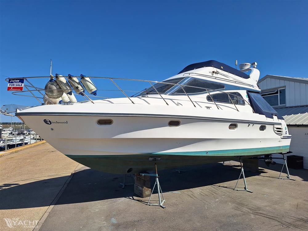 Birchwood Challenger 330 Flybridge