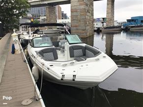 NauticStar 223DC