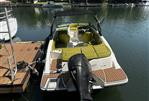 Sea Ray SPX 210