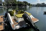 Sea Ray SPX 210