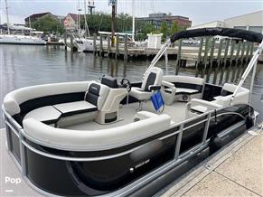 Harris Breeze Pontoon