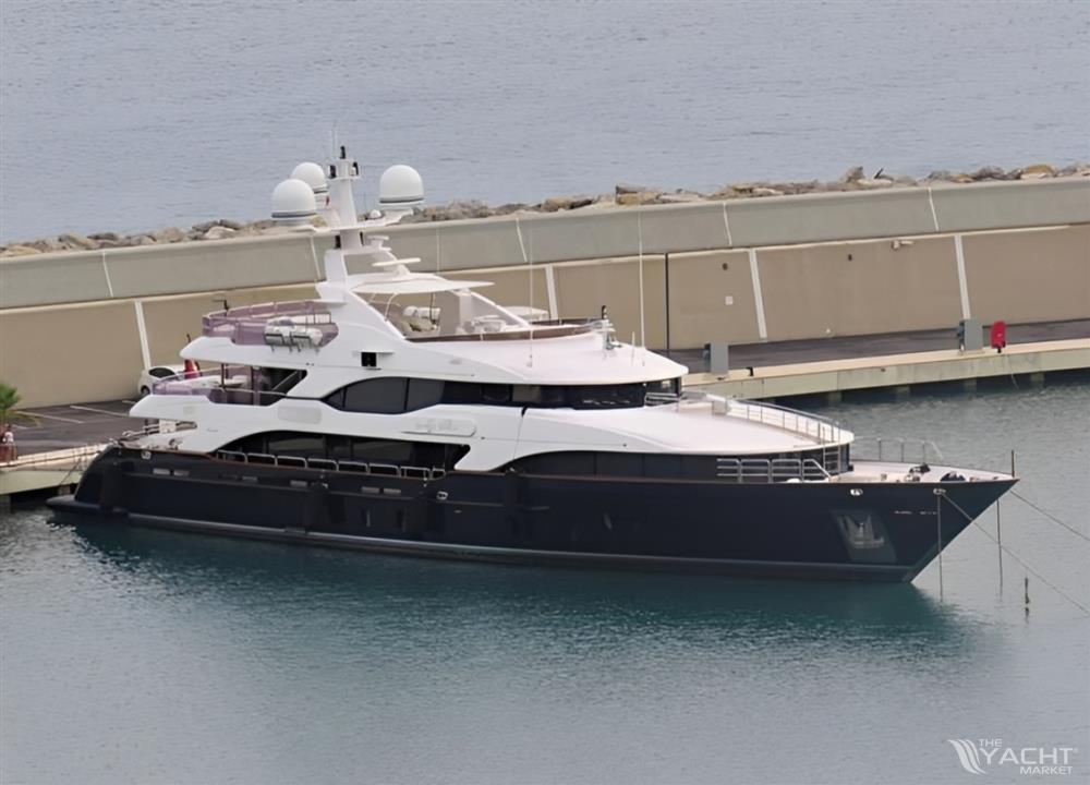 Benetti Vision 145 - Benetti Vision 145 (2010)